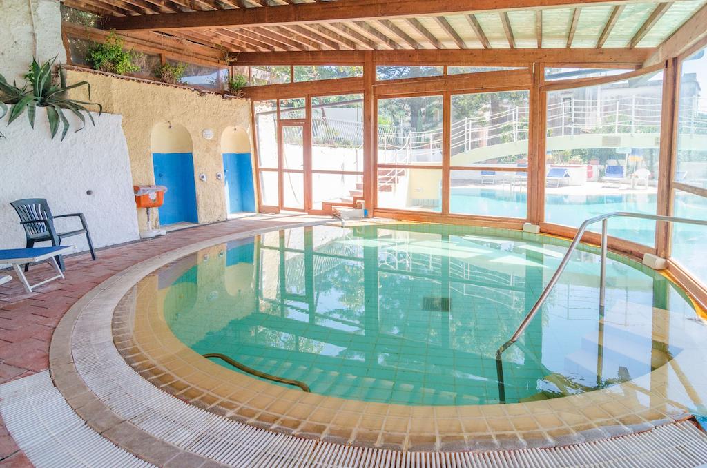 hotel terme saint rapahel piscina coperta