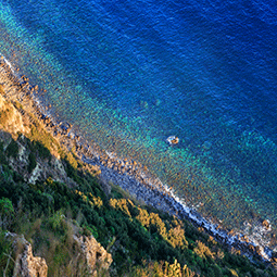 ischia-sgarrupata-shutterstock_241067221.png