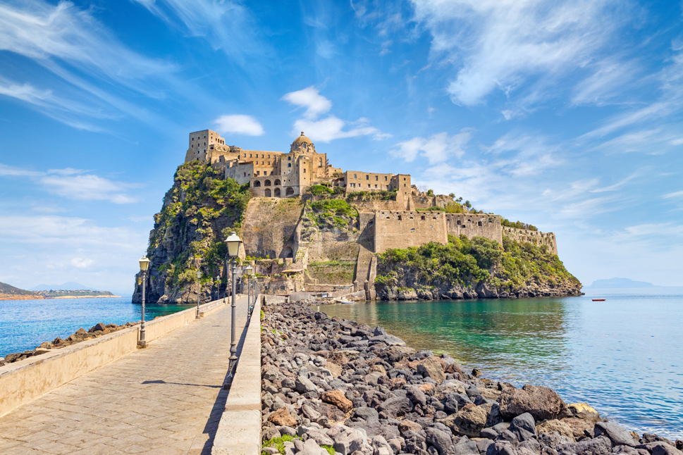 ischia ponte e castello aragonese.jpg