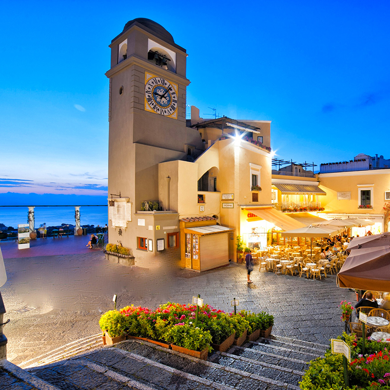 piazzetta-capri-quadrato.jpg