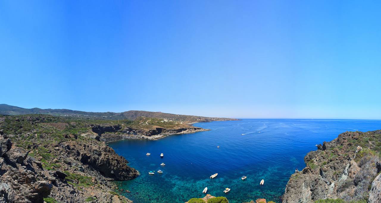 https://www.nitrodiviaggi.it/media/25295/pantelleria-shutterstock_156602255-resize-piu-alta.jpg