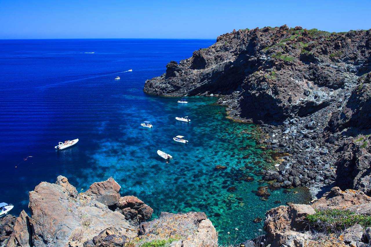 https://www.nitrodiviaggi.it/media/25300/pantelleria.jpg