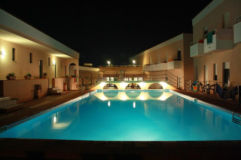 hotel sole lampedusa piscina